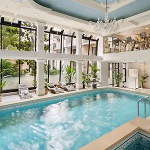 ***** Hotel Queen's Court Hotel&residence Hongrie
